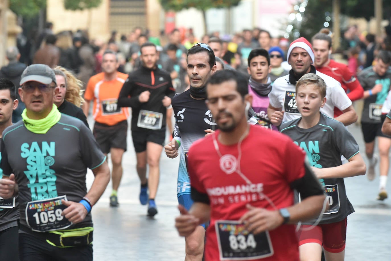 Miles de corredores despiden el año en la prueba que organiza LA VERDAD. 