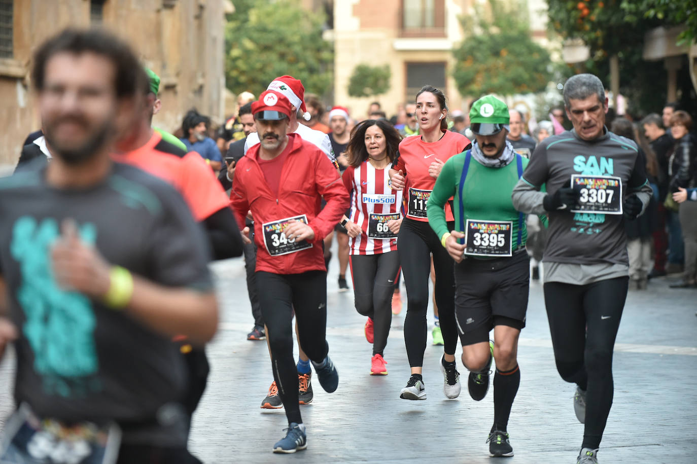 Miles de corredores despiden el año en la prueba que organiza LA VERDAD. 