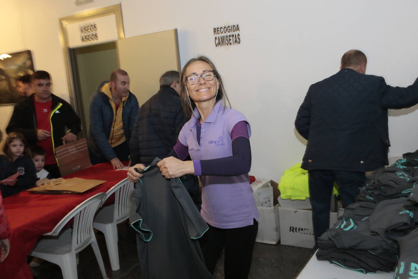 Fotos: Gran ambiente y muchos disfraces en la salida de la San Silvestre de Lorca