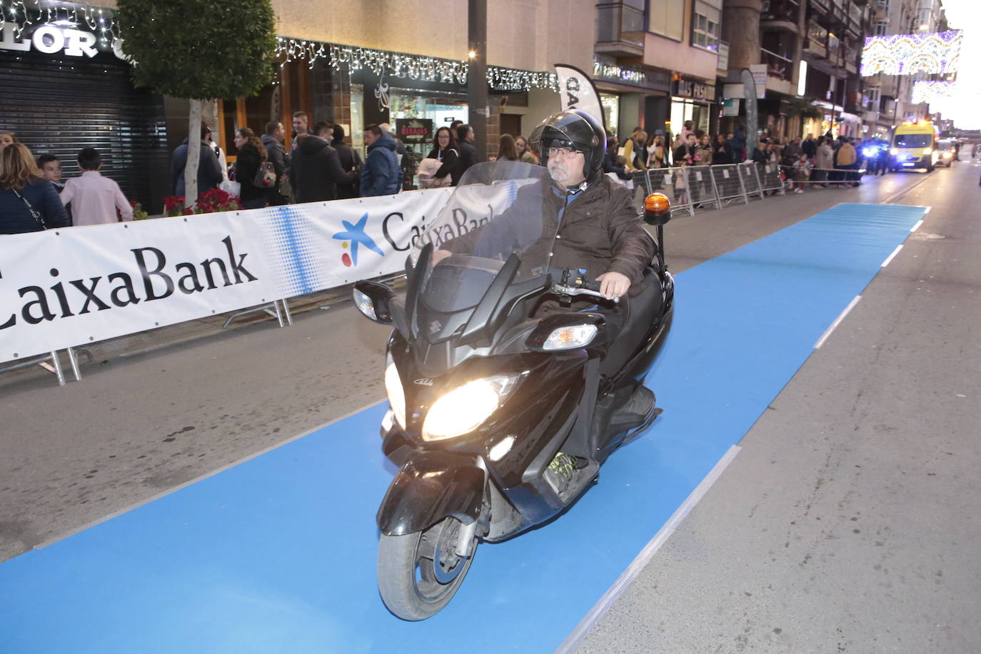 Fotos: Gran ambiente y muchos disfraces en la salida de la San Silvestre de Lorca