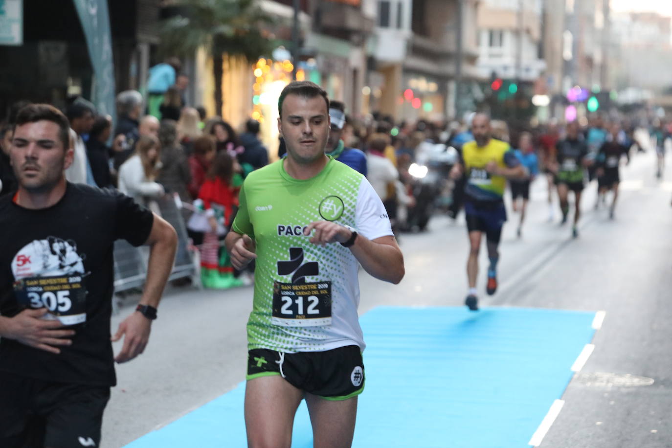 La séptima edición de la carrera que cierra el año contó con la participación de más de 1.000 personas