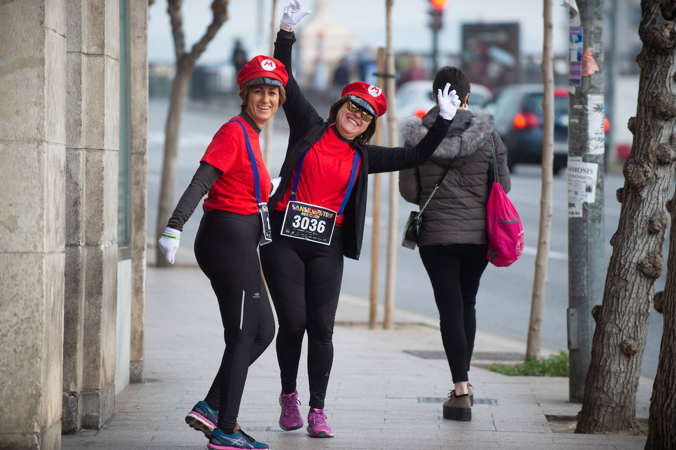 Los corredores tuvieron la oportunidad de inmortalizar su participación en la carrera que cierra el año en la capital.