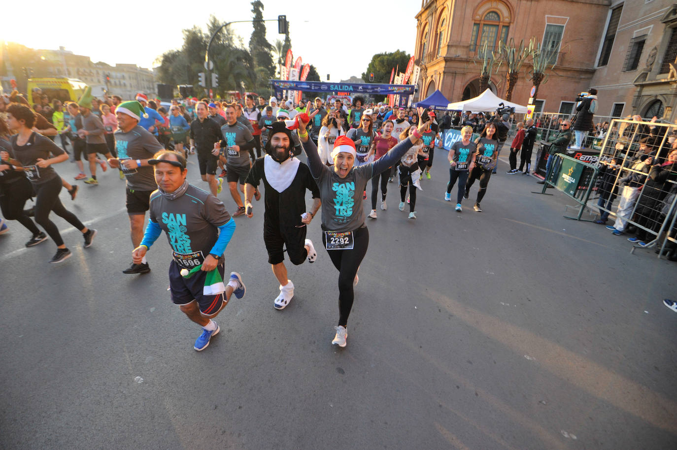 Cerca de 5.000 corredores no se han querido perder esta experiencia y han conseguido batir el récord de participación