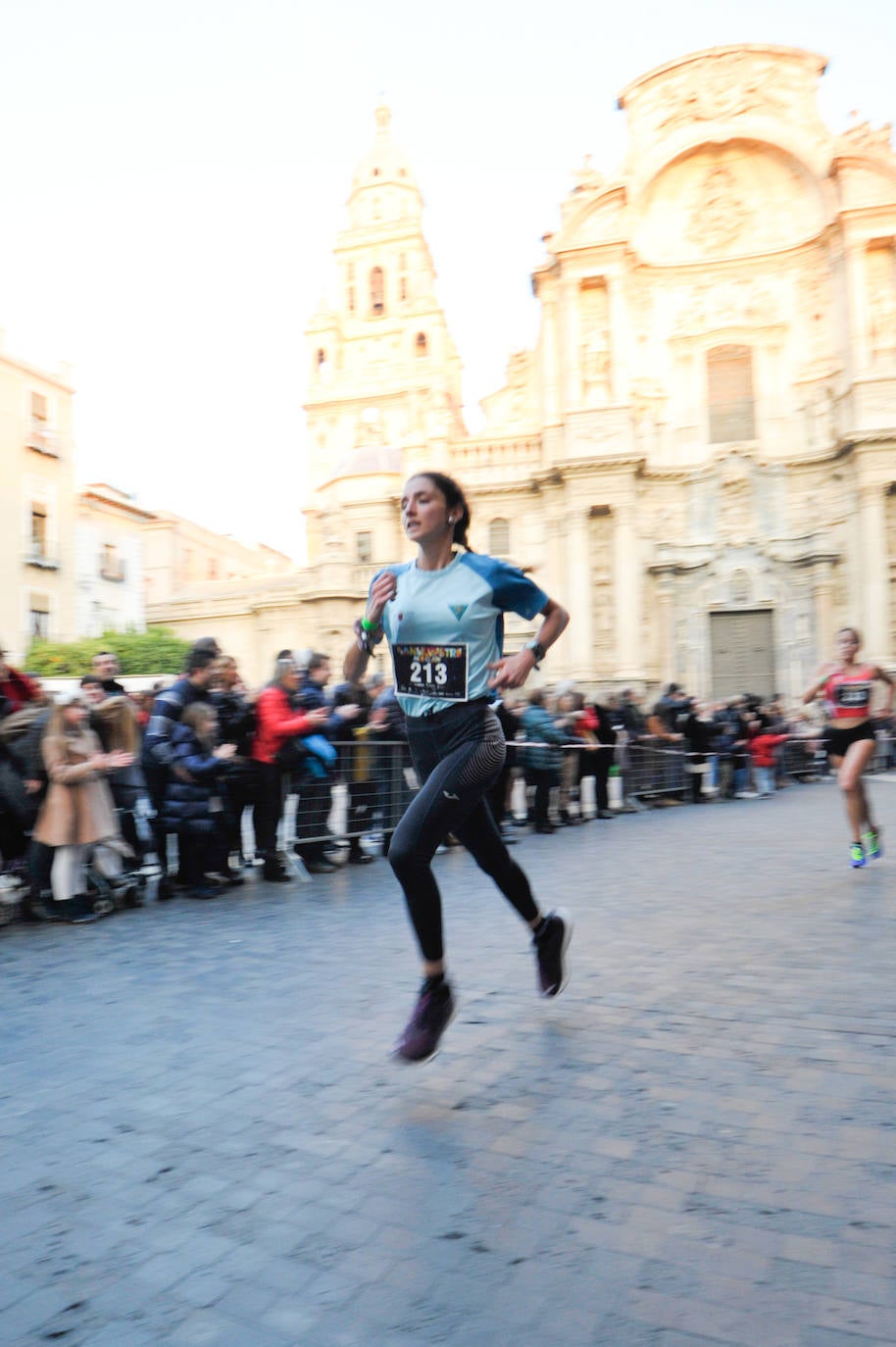 Cerca de 5.000 corredores no se han querido perder esta experiencia y han conseguido batir el récord de participación