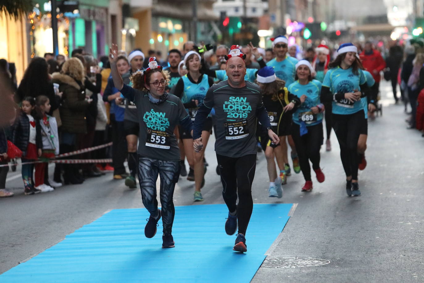 Más de 1.000 personas se unieron a la última carrera del año. 