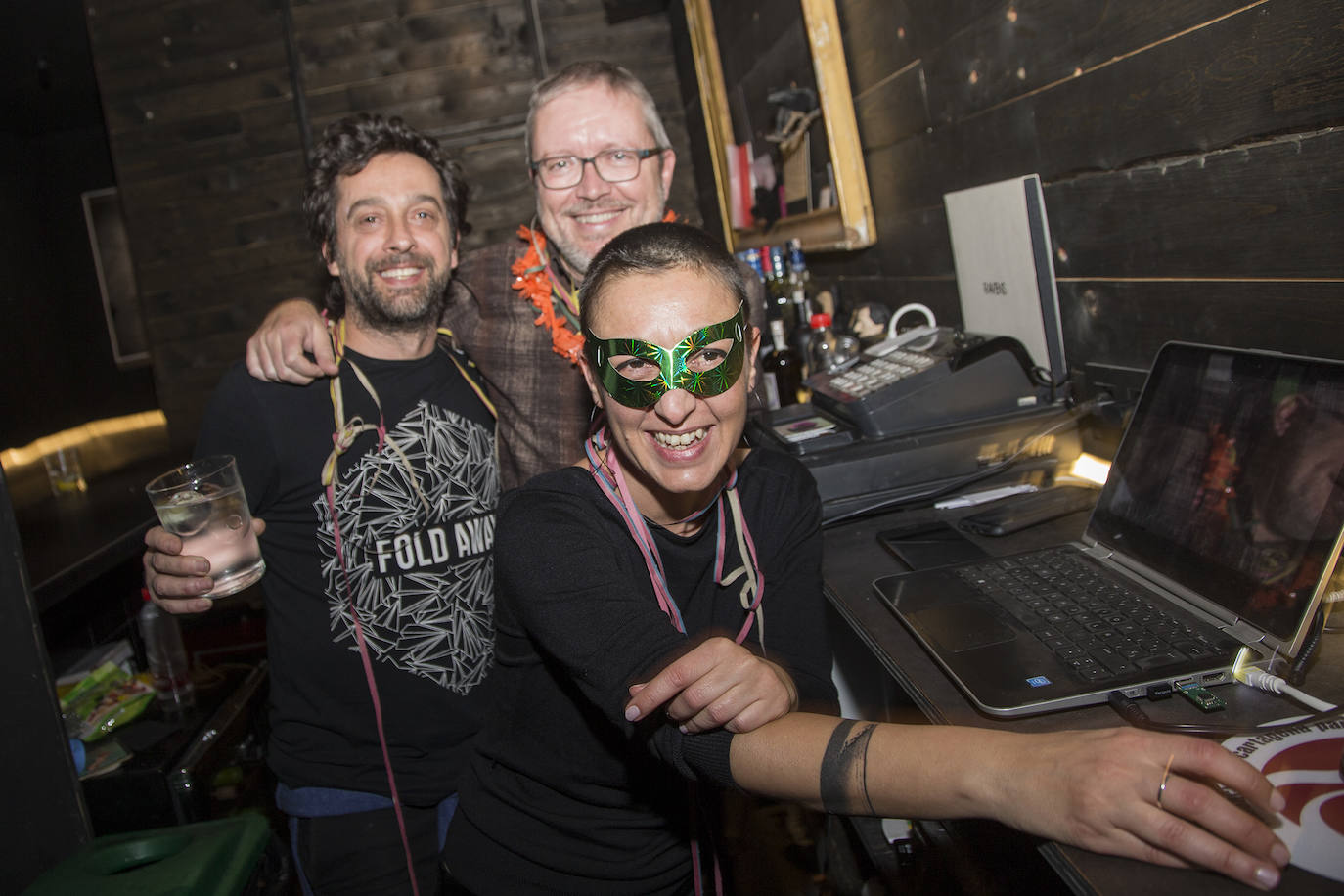 Los cartageneros recibieron al 2020 con sus mejores galas y muchas ganas de diversión.