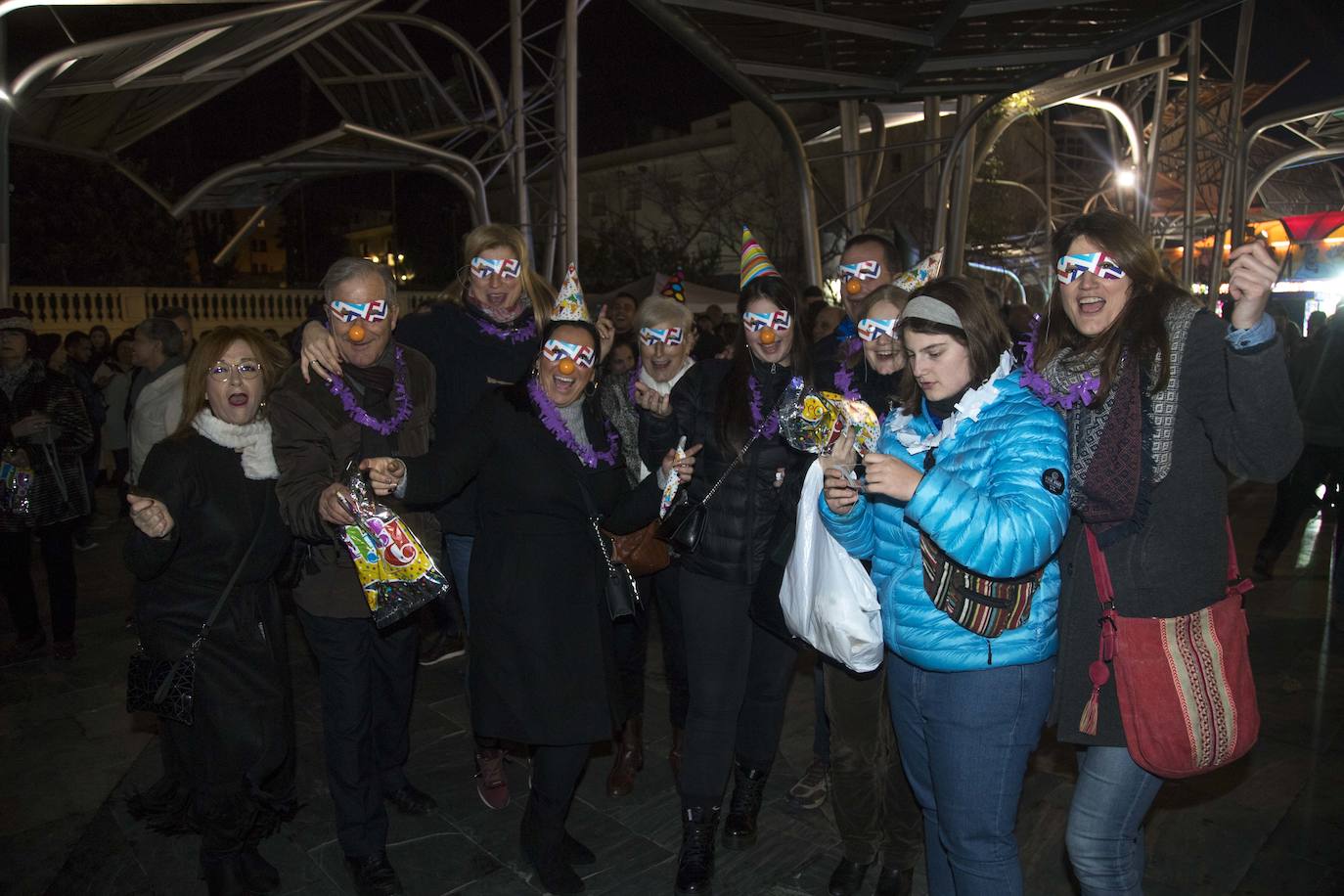 Los cartageneros recibieron al 2020 con sus mejores galas y muchas ganas de diversión.