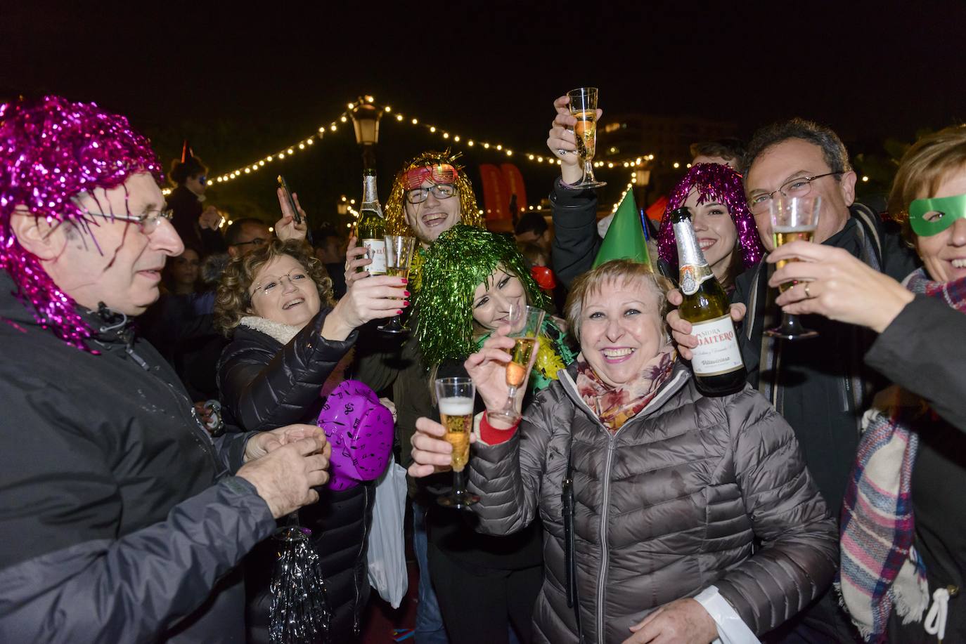 Las doce campanadas sonaron en la Glorieta de España para recibir con una fiesta al 2020.