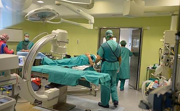 Un quirófano en un hospital de la Región en una foto de archivo.