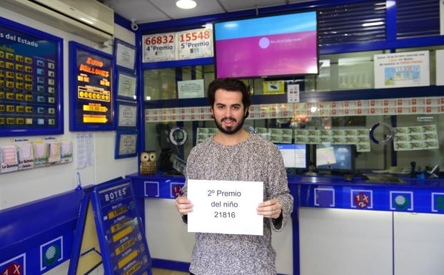 Propietario del establecimiento de la Alameda de San Antón de Cartagena que ha vendido un décimo del segundo premio. 