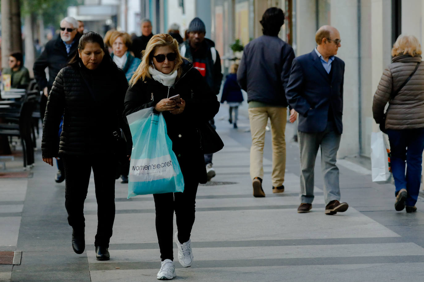 Los comercios de Murcia echan el resto para prolongar la dinámica de la campaña navideña con artículos promocionados hasta finales de febrero