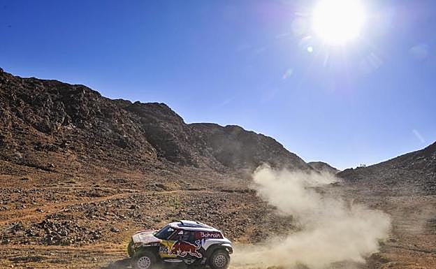 Carlos Sainz, durante la tercera etapa del Dakar. 