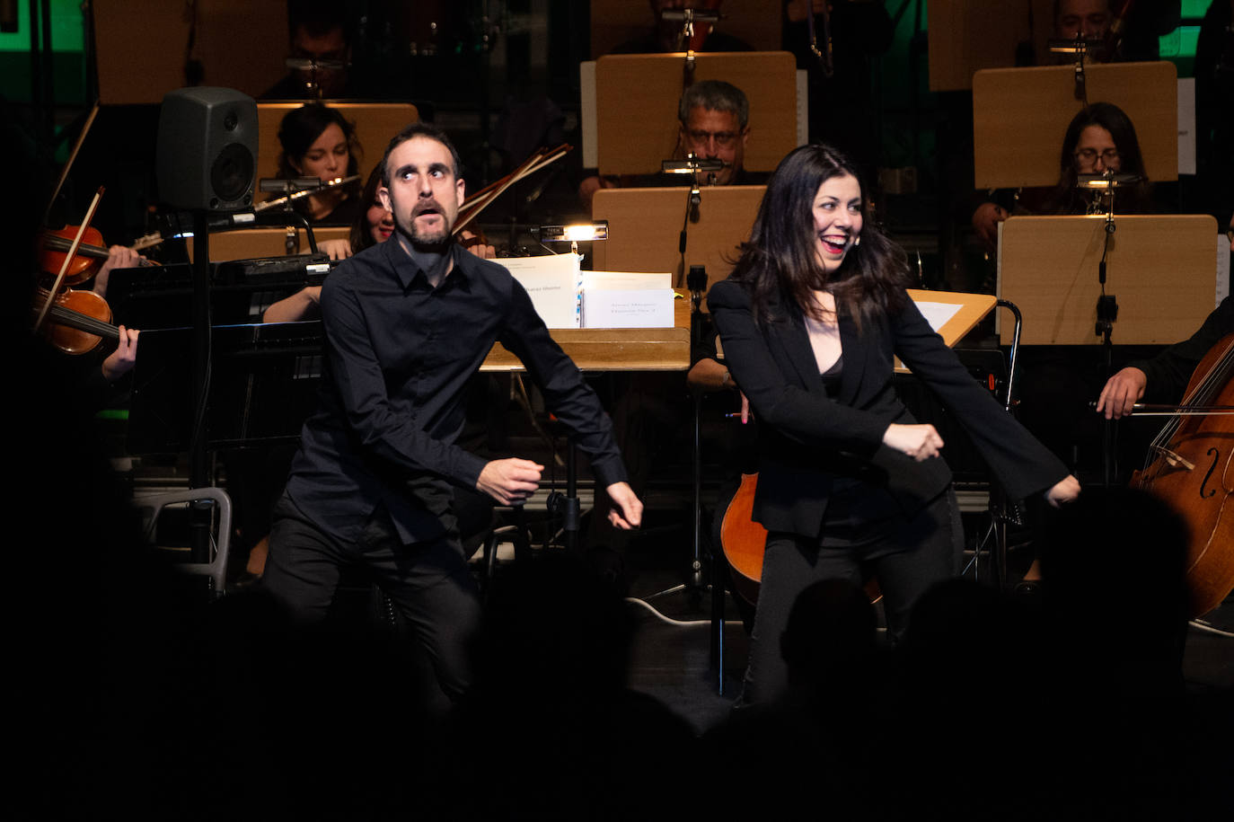 La Orquesta Sinfónica de la Región (OSRM) ofreció el primero de sus 'Conciertos canallas', programados con el fin de acercar la música clásica a nuevos públicos.