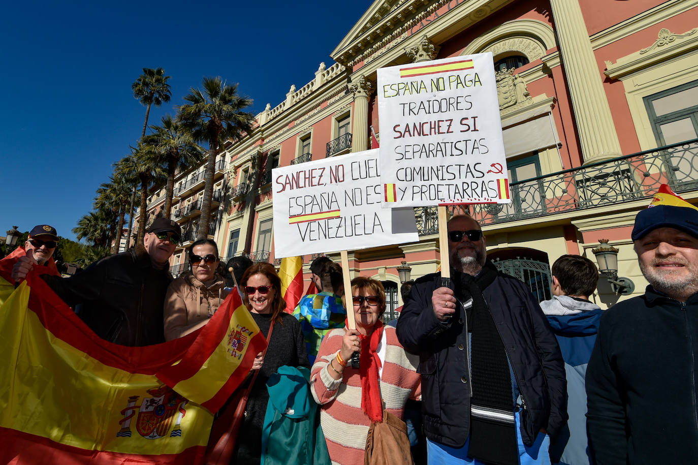 «En España cabemos todos, menos los que quieren romper la unidad nacional», proclamó la diputada Lourdes Méndez