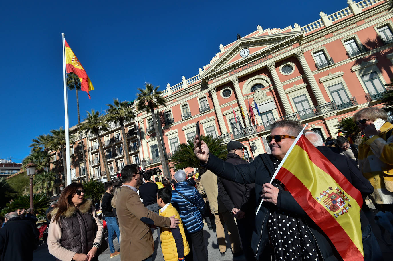 «En España cabemos todos, menos los que quieren romper la unidad nacional», proclamó la diputada Lourdes Méndez