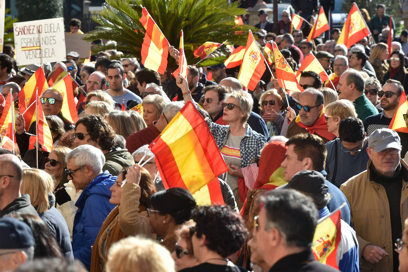 «En España cabemos todos, menos los que quieren romper la unidad nacional», proclamó la diputada Lourdes Méndez