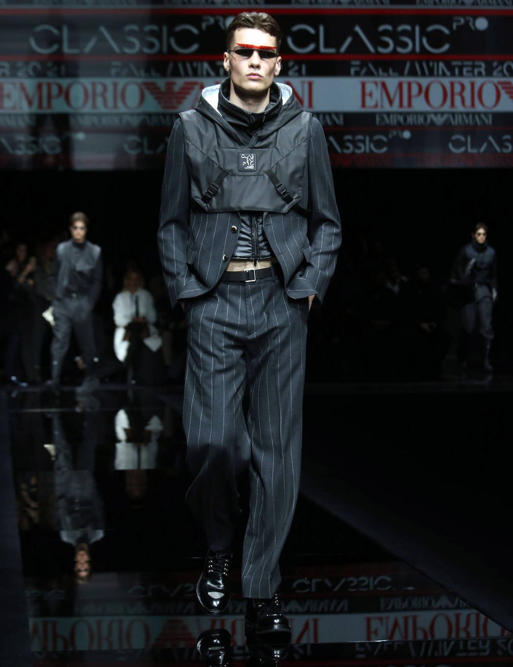 Las propuestas del diseñador Giorgio Armani desfilaron por la Milán Fashion Week.