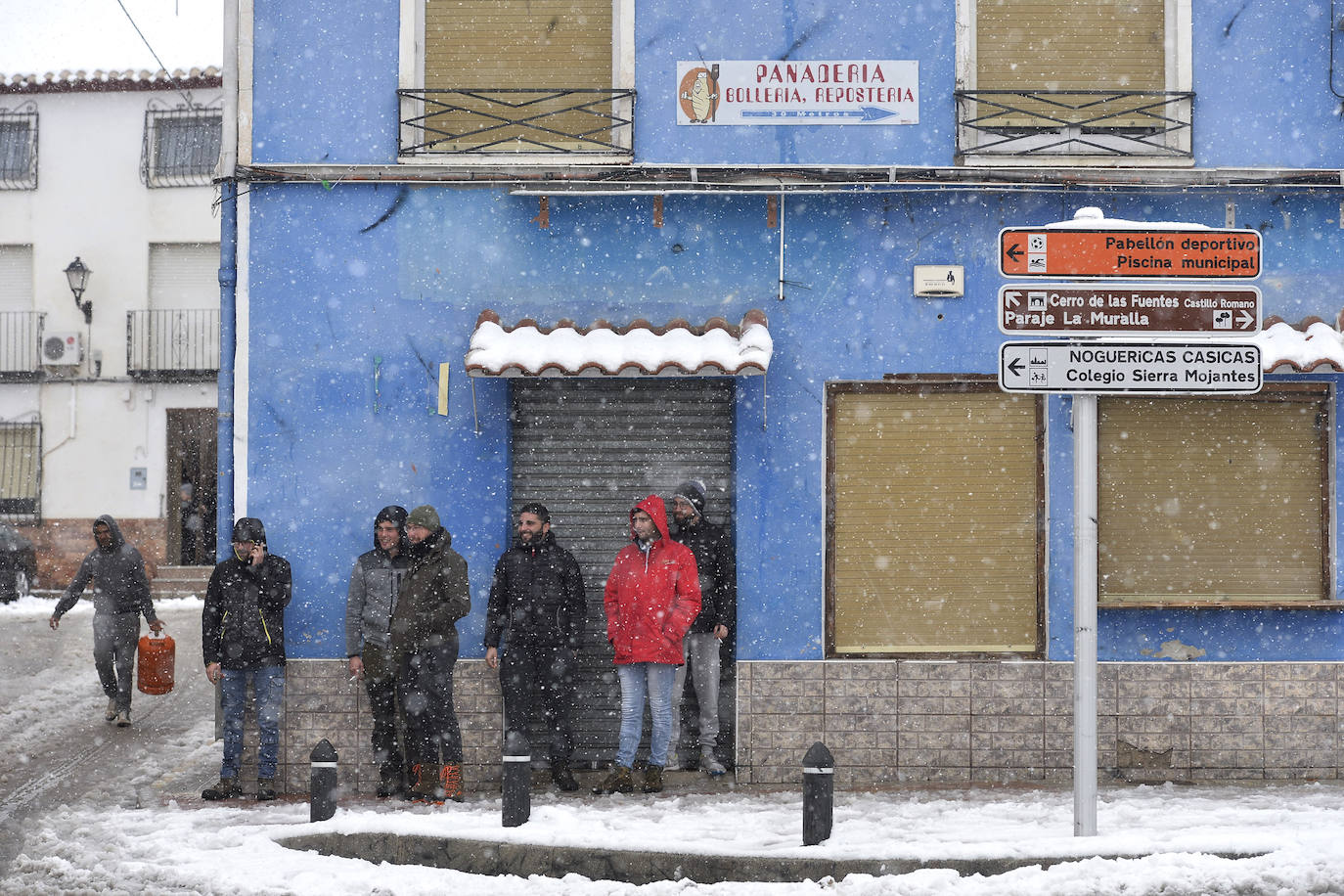 Junto a estos registros destacan los 20 centímetros de Bullas, a 600 metros; Caravaca-Los Rollos (15 centímetros), Benizar (10 cm), Totana-La Carrasca (10 cm) y Alhama-Sierra Espuña (2 cm)