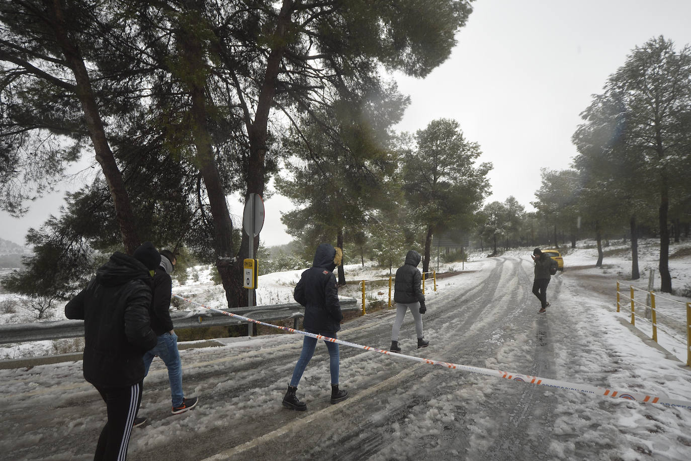 Junto a estos registros destacan los 20 centímetros de Bullas, a 600 metros; Caravaca-Los Rollos (15 centímetros), Benizar (10 cm), Totana-La Carrasca (10 cm) y Alhama-Sierra Espuña (2 cm)