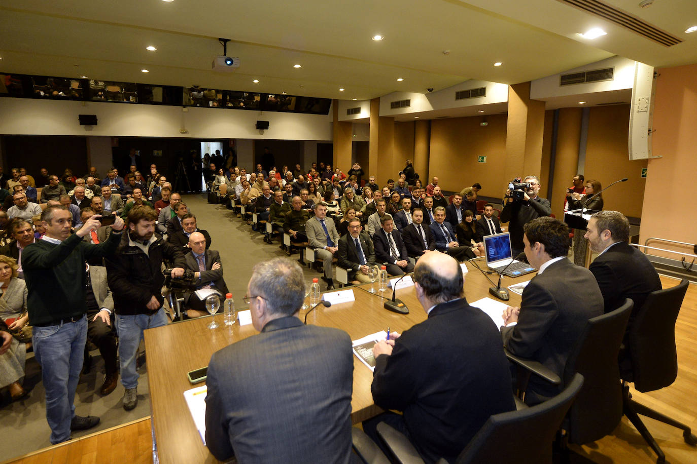 Imagen del consejero de Fomento e Infraestructuras, José Ramón Díez de Revenga, durante la I Jornada sobre la Dana en el Levante español.