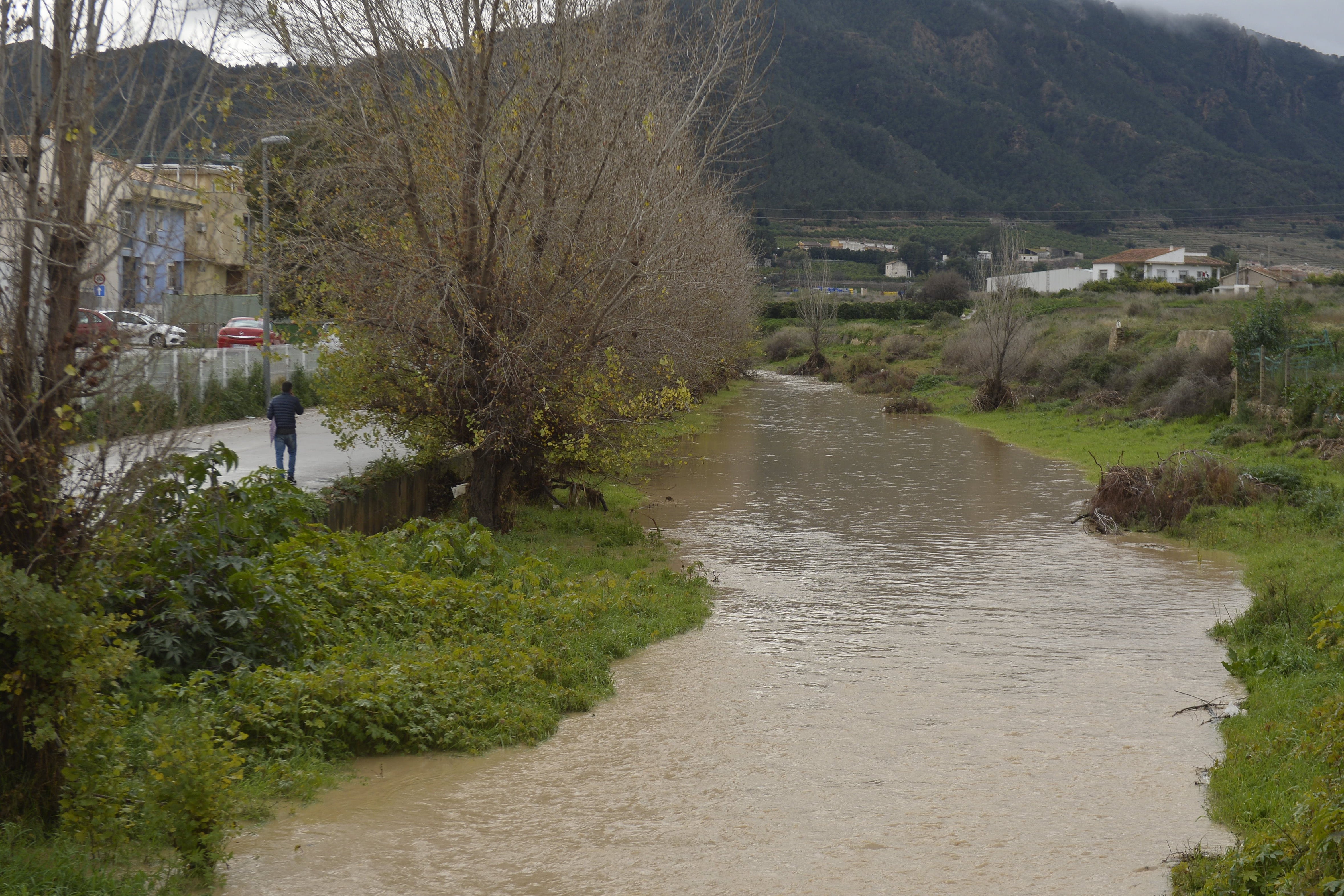 En el sur del municipio, la rambla de El Garruchal también acabó inundada tras el temporal de este martes