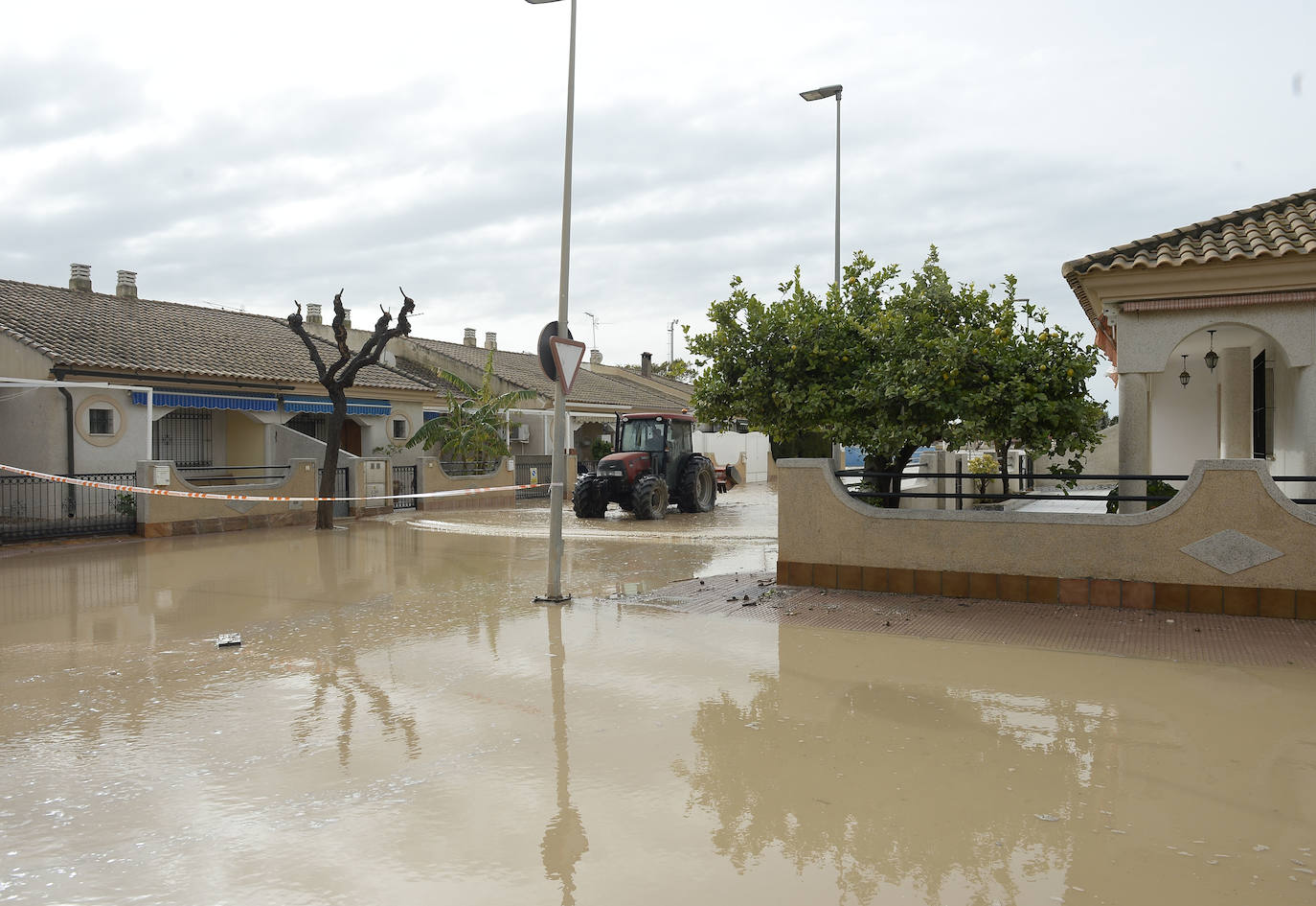 El municipio de Los Alcázares volvió a ser uno de los más afectados por el temporal que recorrió la Región