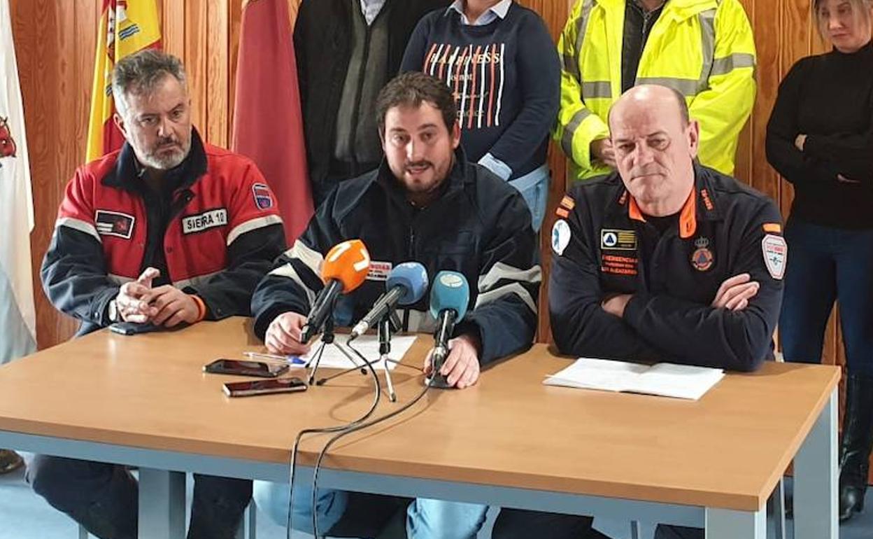 Rueda de prensa del alcalde de Los Alcázares, Mario Pérez, este martes. 