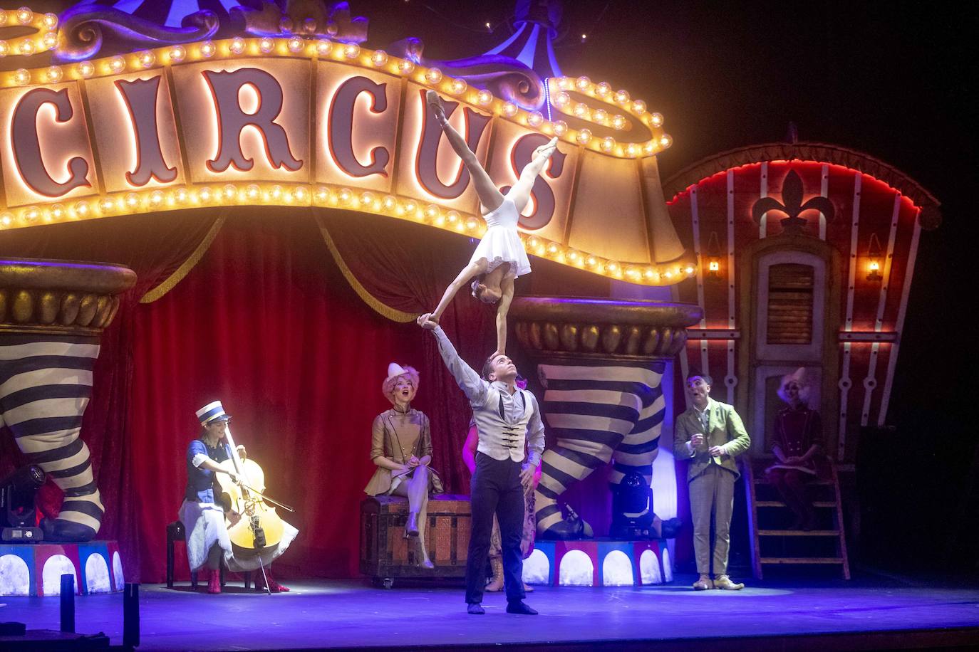El espectáculo, escrito y dirigido por Emilio Aragón, estará durante tres días en el Nuevo Teatro Circo de Cartagena.