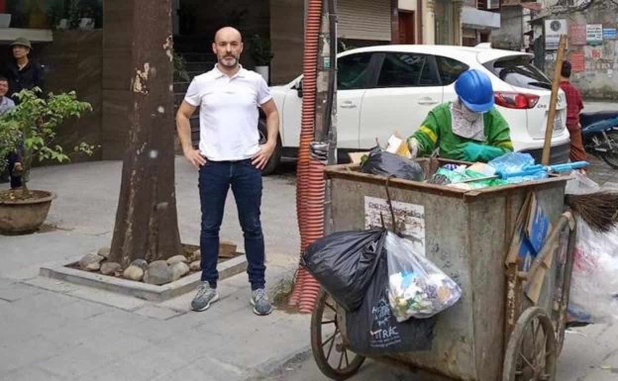 Diego López Ruiz en Hanoi, capital de Vietnam.