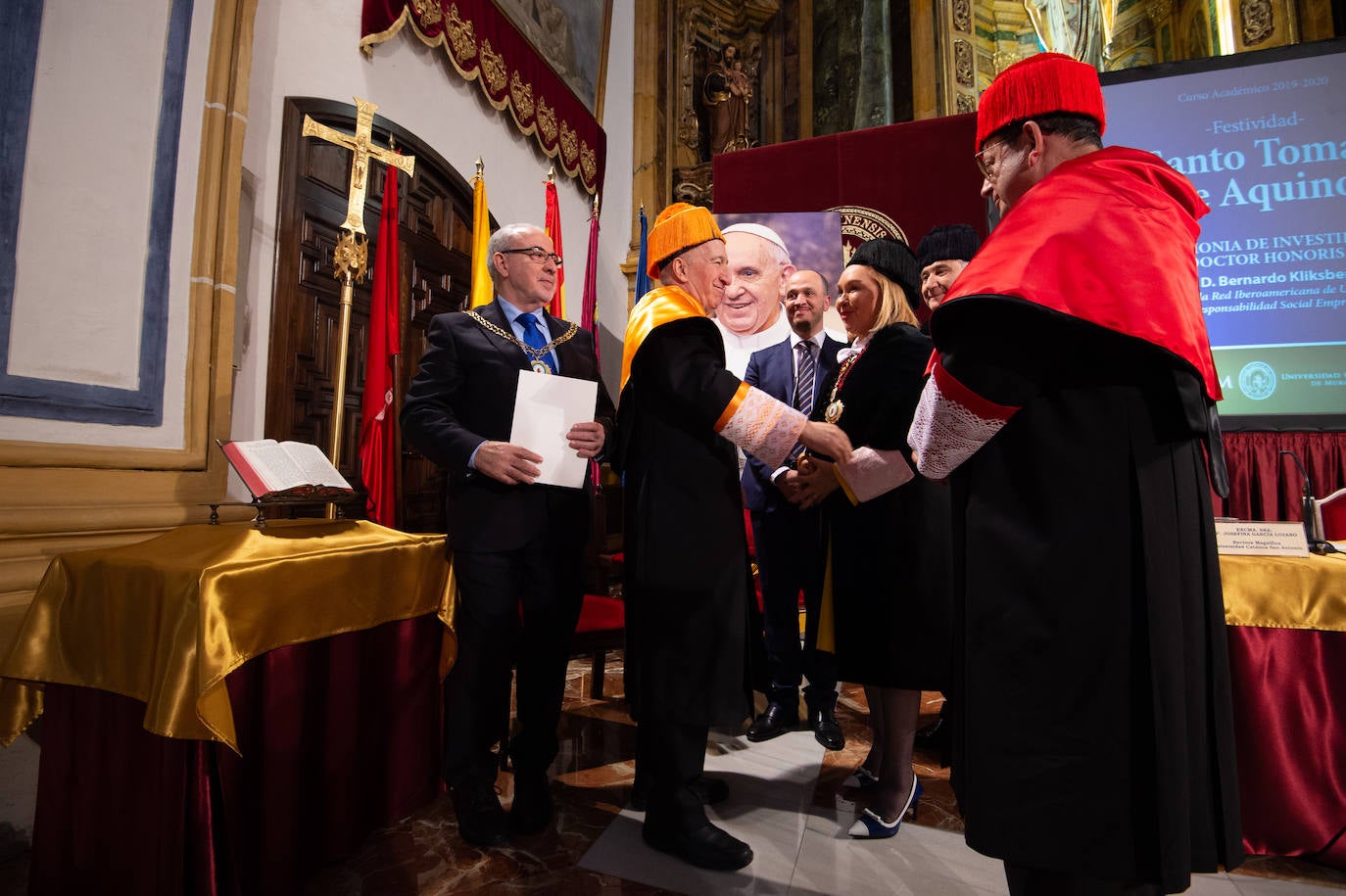 Fotos: La UCAM proyecta impartir Veterinaria, Biotecnología y Trabajo Social