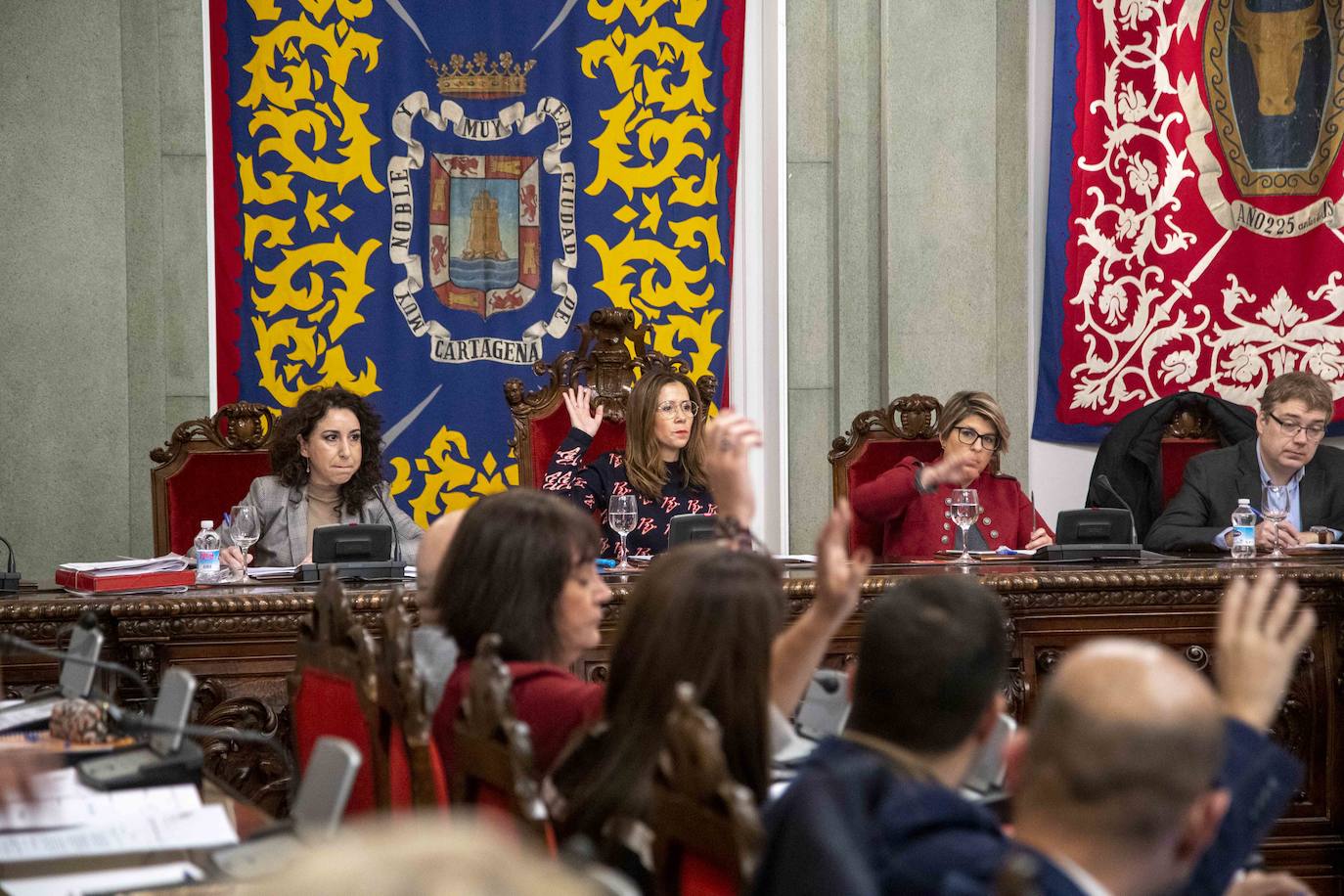 Fotos: Castejón usa un tecnicismo para no debatir la reprobación a su gobierno