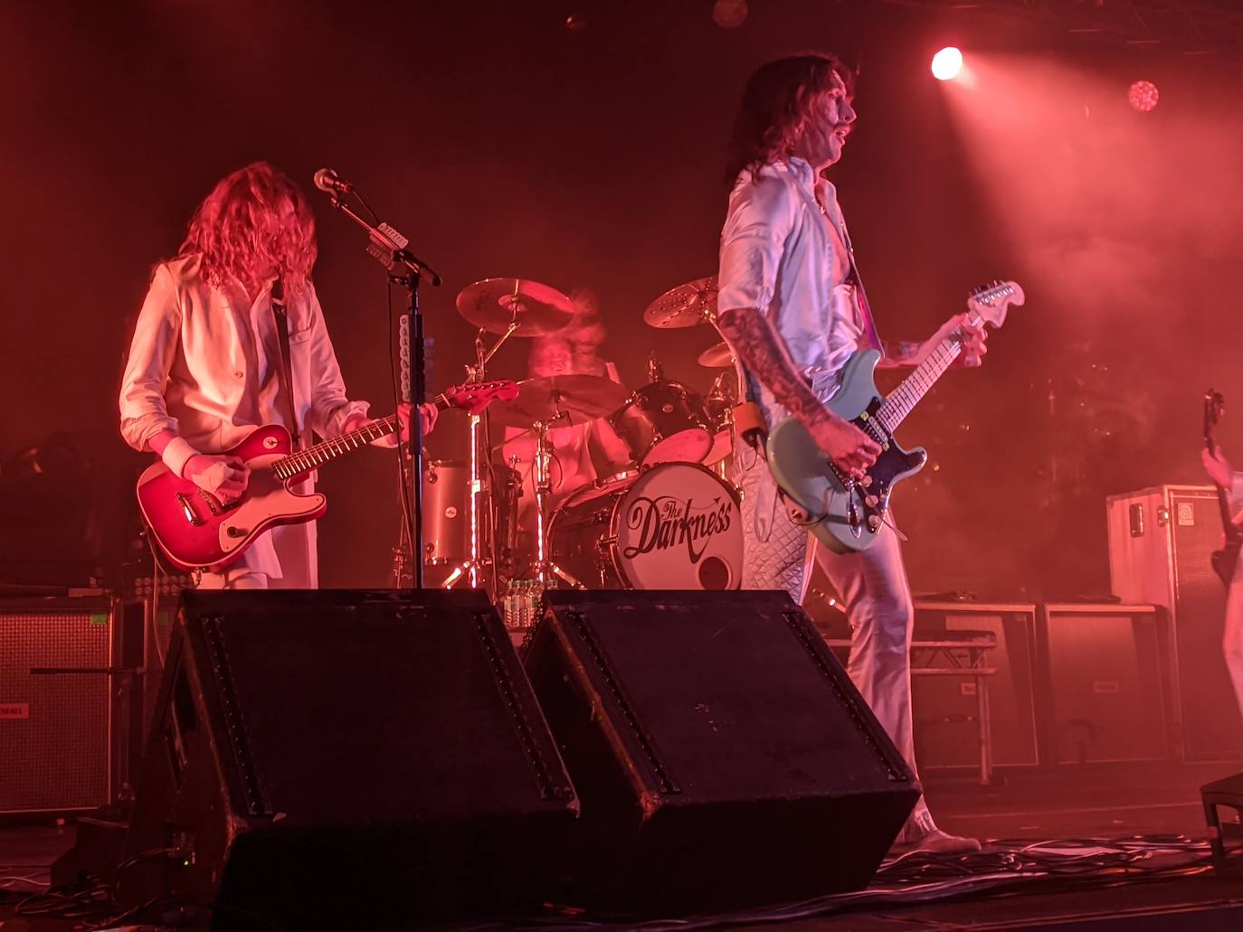 Fotos: The Darkness recuerda en Murcia cuando el rock era diversión