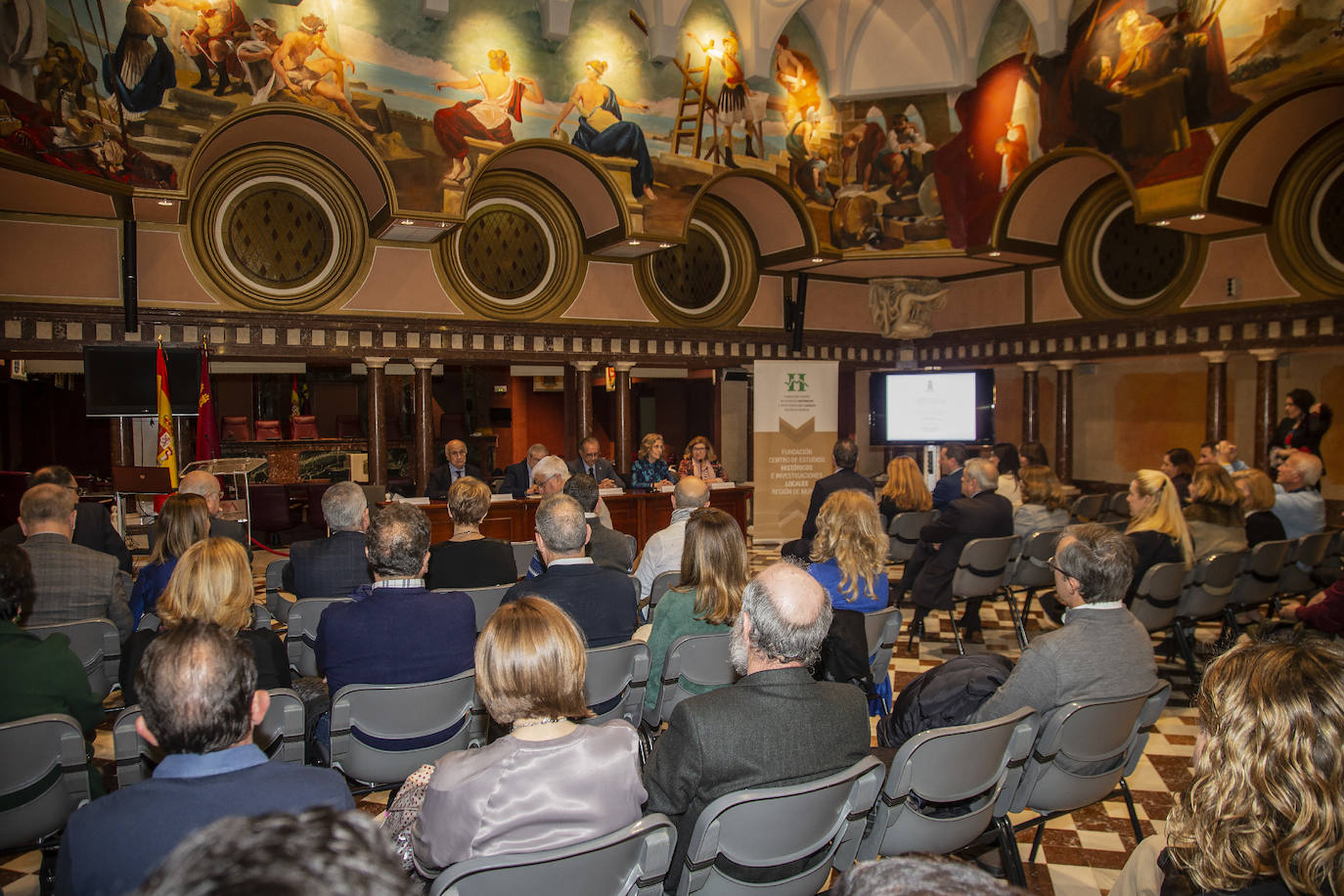 Fotos: La arqueóloga Ruiz Valderas ingresa en el Comité Científico de la Fundación de Estudios Históricos