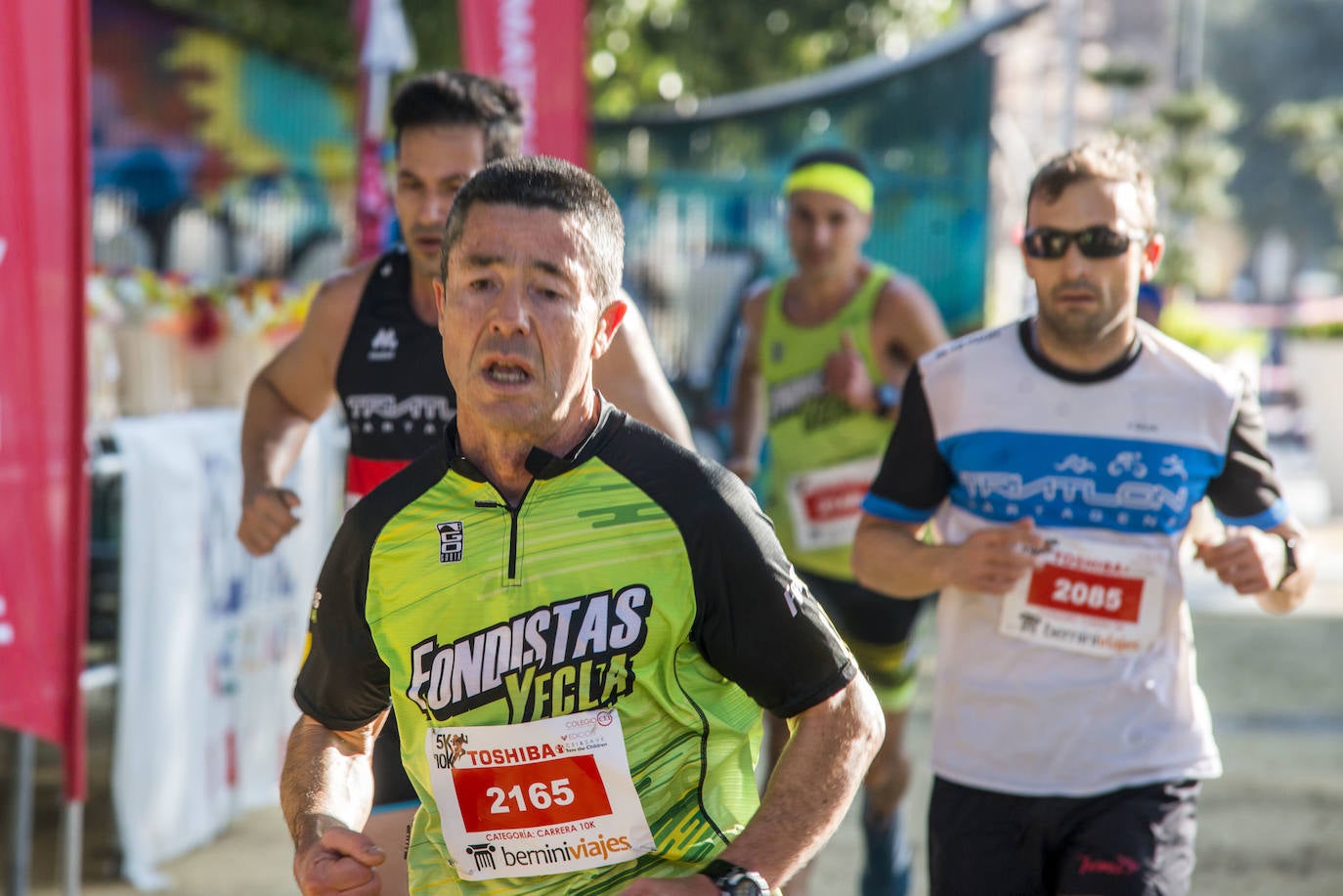 El atleta del Grupo Alcaraz se lleva la V Carrera CEI & Save the Children con un tiempo de 31:33 minutos, por los 38:57 para la atleta del Inassa Premium en los 10 kilómetros