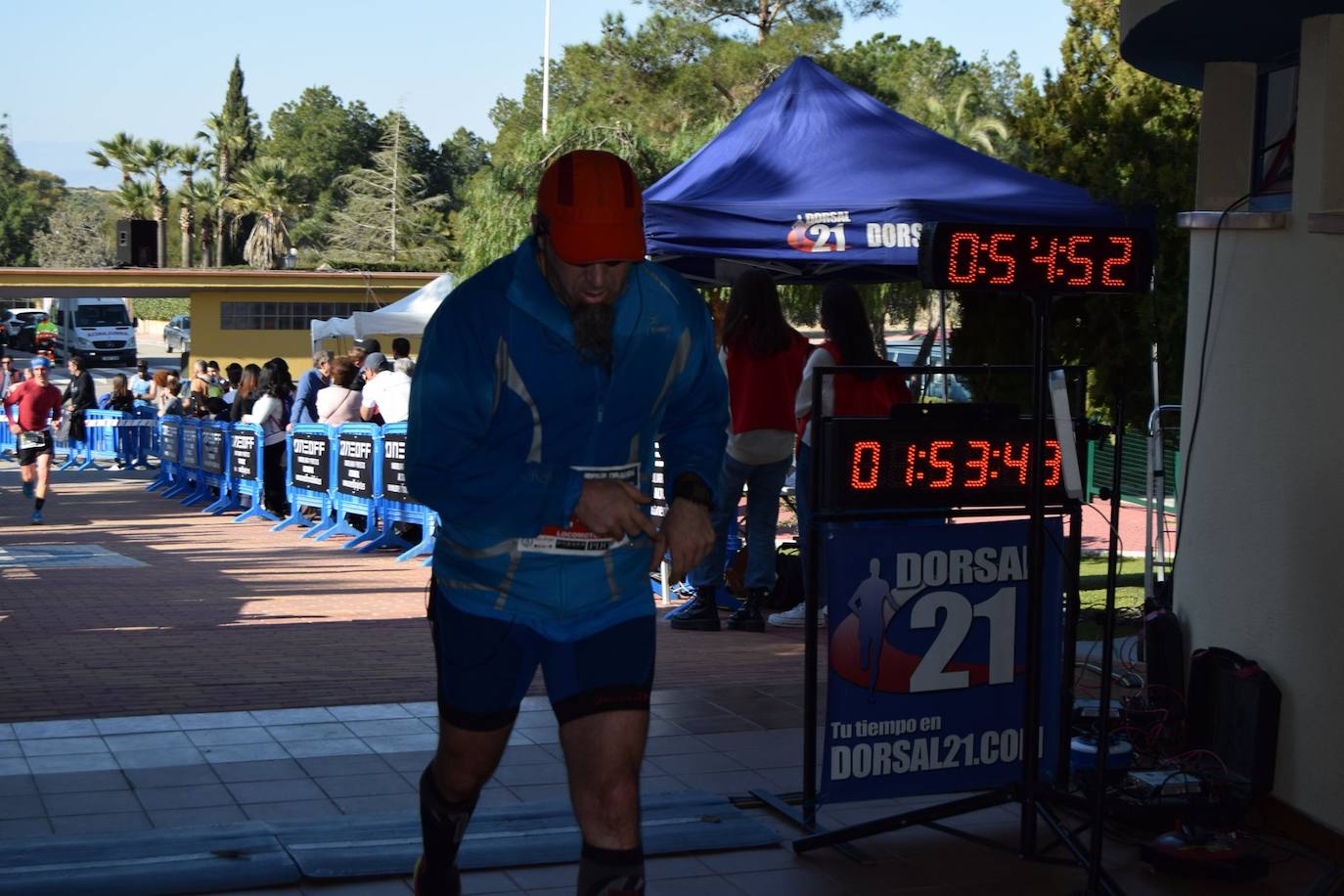 El corredor del Trail Santomera completa los 26 kilómetros en un tiempo de 1:55:05, por la marca de 2:15:15 para la deportista del Automenor Running Team