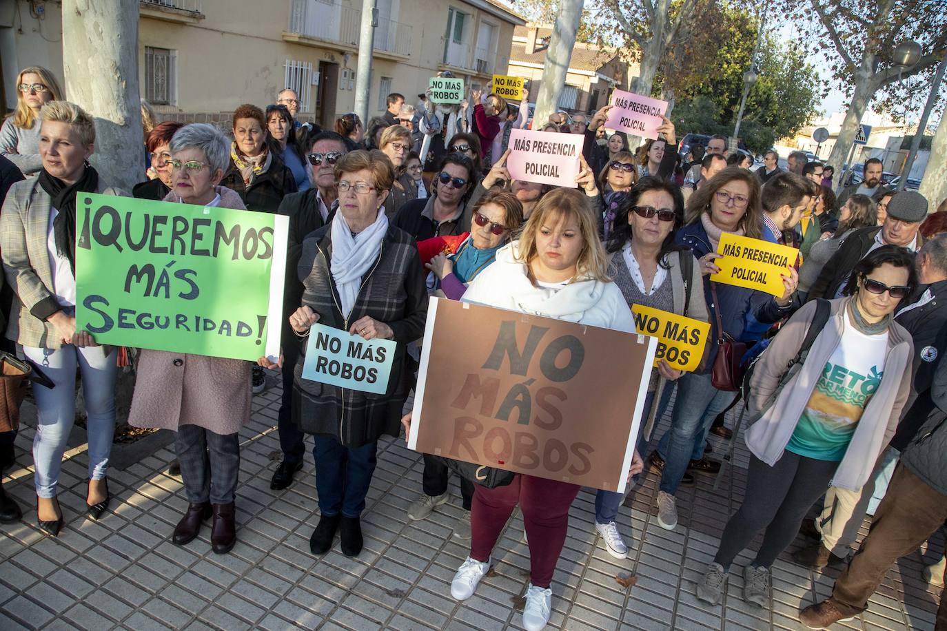 Fotos: Decenas de personas protestan por la inseguridad en Pozo Estrecho