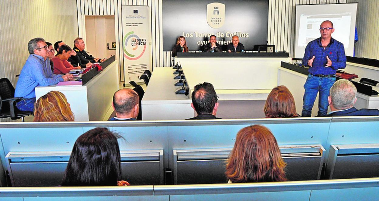 Presentación del proyecto municipal 'Caminando al cole'. 