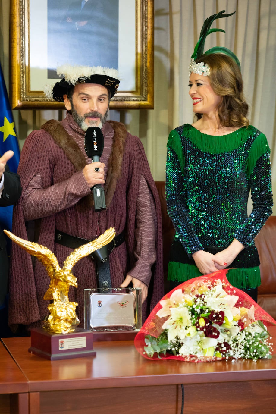 El actor Fernando Tejero se viste de juglar y relata en su pregón cómo habría sido su vida en Águilas: «Me perdí de chaval tener mis días de fútbol en El Rubial».