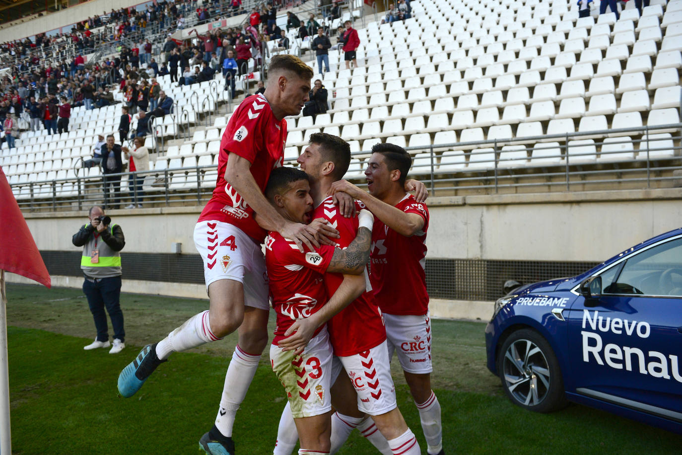 Fotos: El derbi de la capital solo fue de color grana