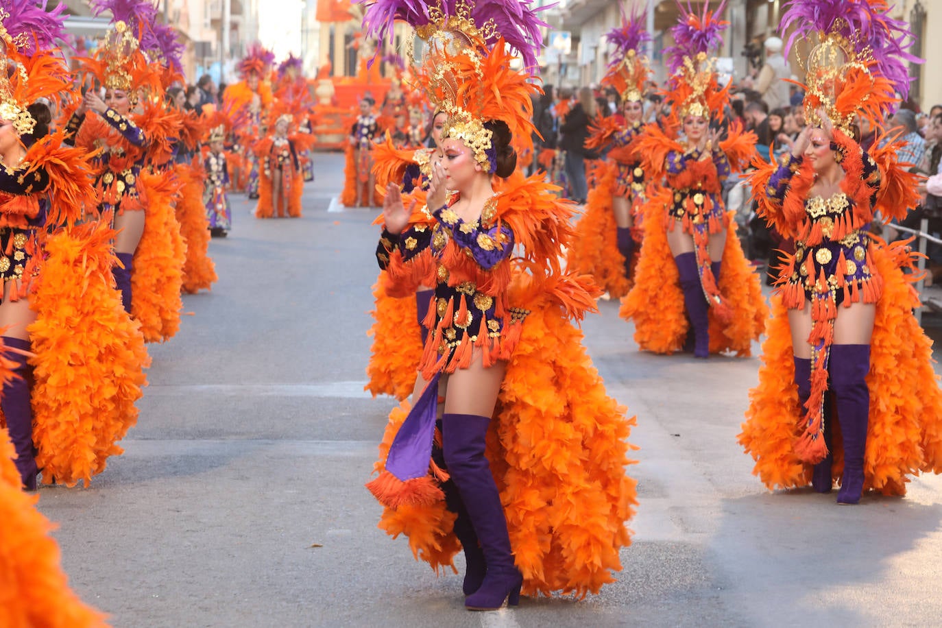 Fotos: Águilas se llena de color en el segunda gran desfile del Carnaval