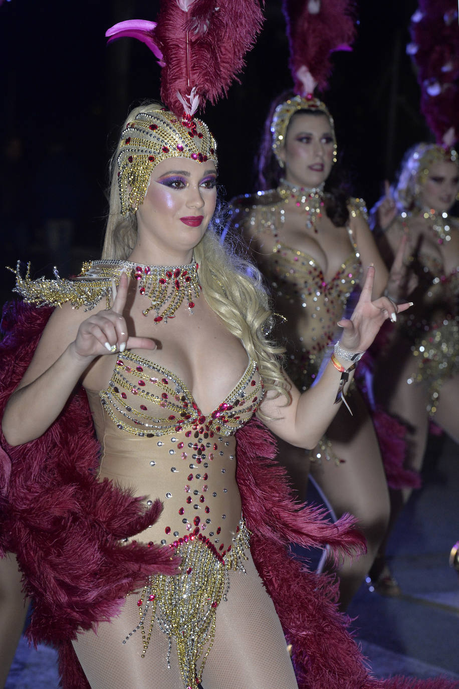 Fotos: Plumas, lentejuelas y sátira en el desfile más importante del Carnaval de Cabezo de Torres