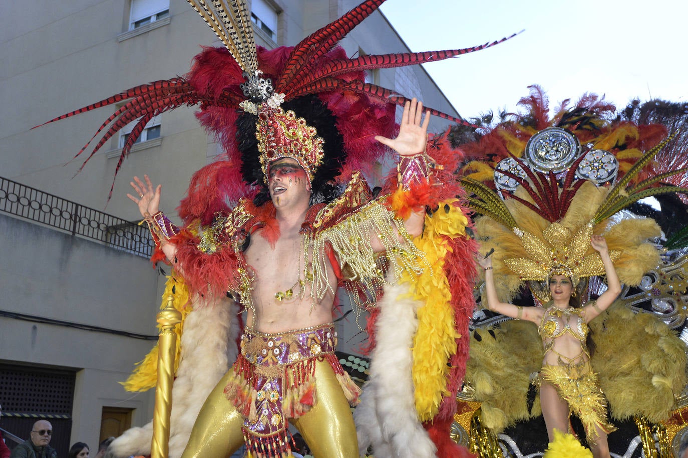 Fotos: Plumas, lentejuelas y sátira en el desfile más importante del Carnaval de Cabezo de Torres