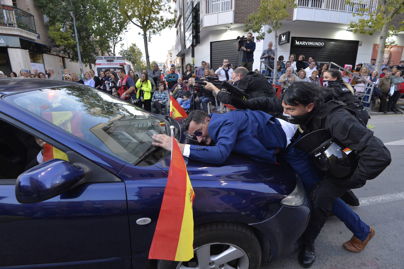Fotos: Plumas, lentejuelas y sátira en el desfile más importante del Carnaval de Cabezo de Torres