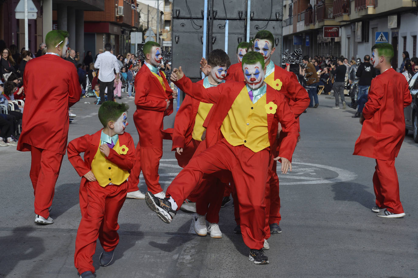 Fotos: Plumas, lentejuelas y sátira en el desfile más importante del Carnaval de Cabezo de Torres
