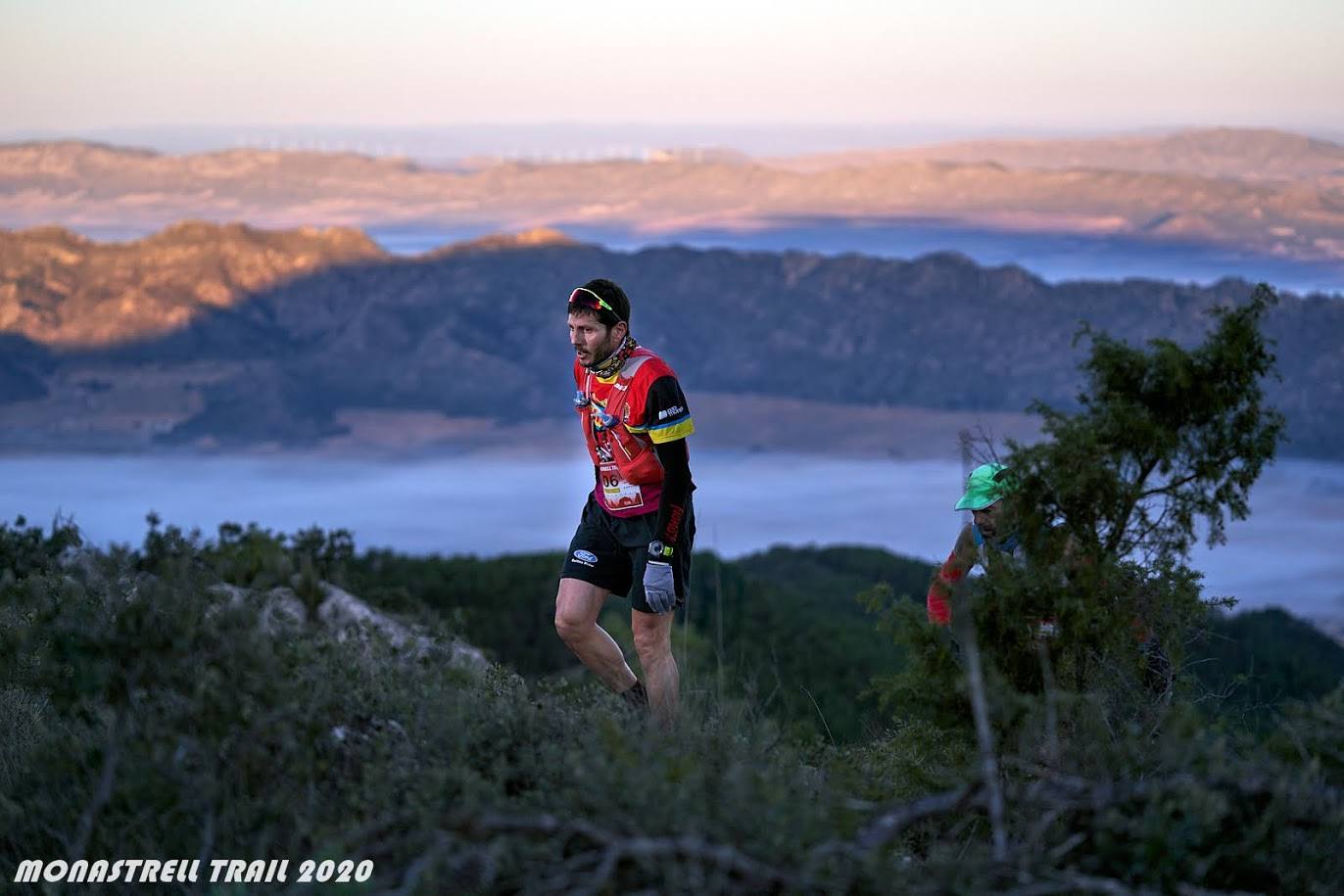 El atleta del Bicihuerta completa los 61 kilómetros con un tiempo de 6:46:30, por los 9:11:36 para la corredora del Kampamento Base