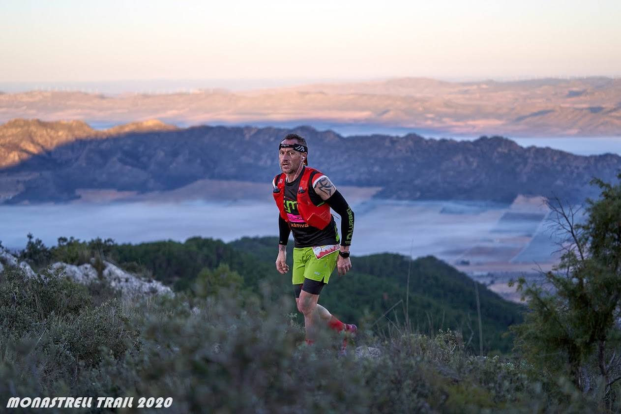 El atleta del Bicihuerta completa los 61 kilómetros con un tiempo de 6:46:30, por los 9:11:36 para la corredora del Kampamento Base