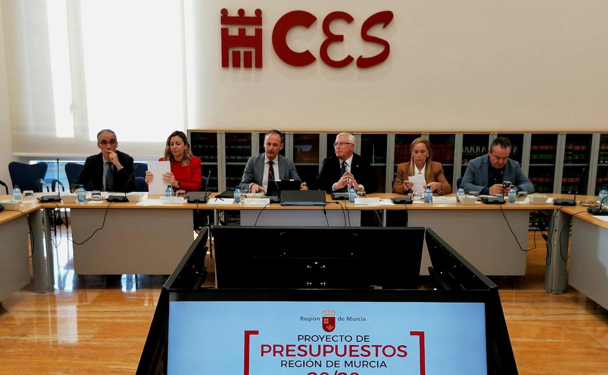 Reunión entre Celdrán y el CES, este miércoles.