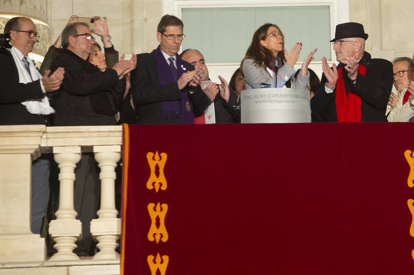 Fotos: Un centenar de funcionarios de Cartagena boicotean el acto de La Llamada