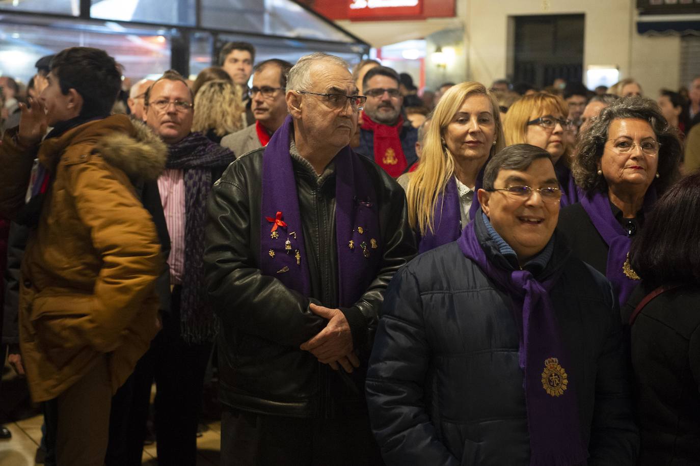 Fotos: Un centenar de funcionarios de Cartagena boicotean el acto de La Llamada