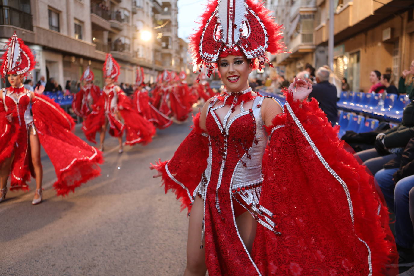 Fotos: Desfile de comparsas foráneas de Carnaval en Águilas